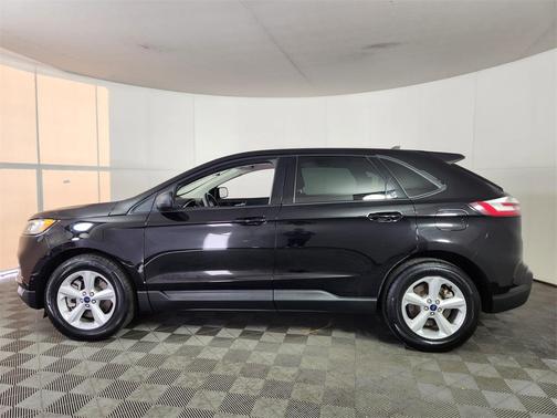 2021 Ford Edge SE