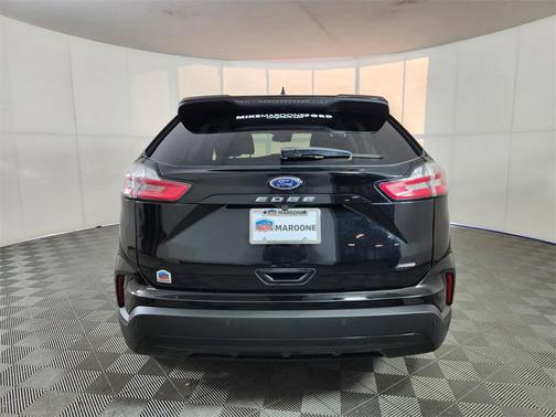 2021 Ford Edge SE