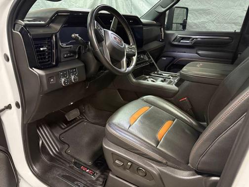 2024 GMC Sierra 2500 AT4