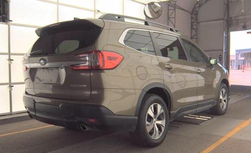 Autumn Green Metallic 2023 Subaru Ascent Premium 8-Passenger