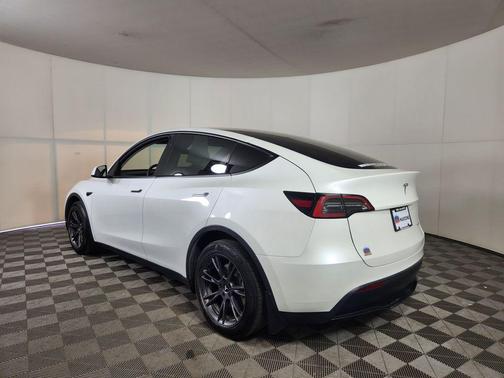 2025 Tesla Model Y Long Range Dual Motor All-Wheel Drive