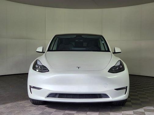 2025 Tesla Model Y Long Range Dual Motor All-Wheel Drive