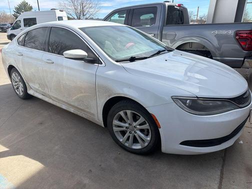 2016 Chrysler 200 LX