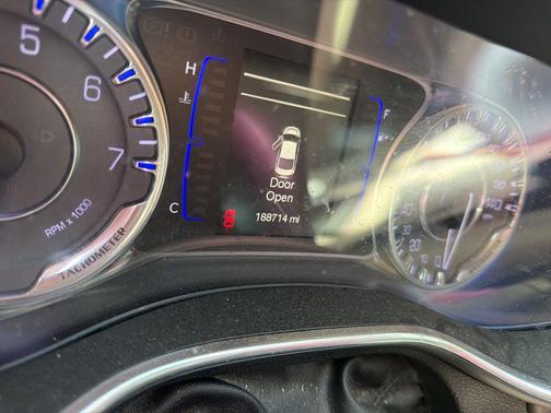 2016 Chrysler 200 LX