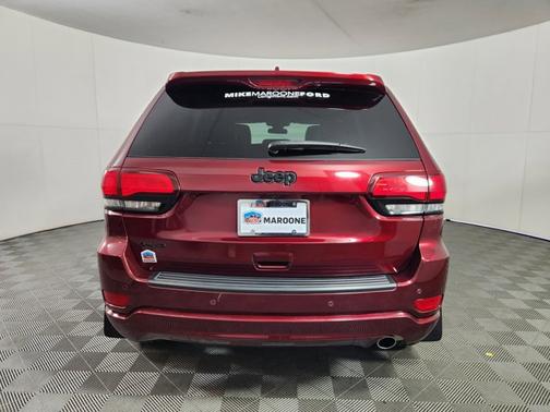 2021 Jeep Grand Cherokee LAREDO