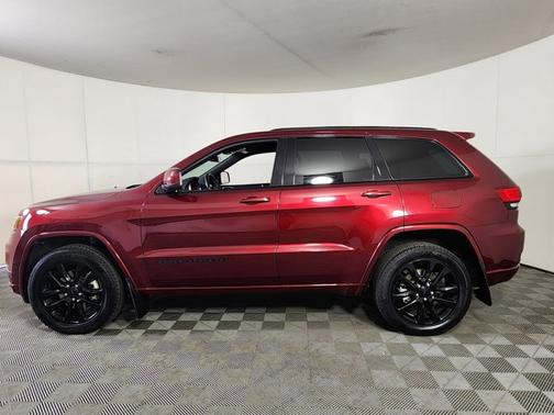 2021 Jeep Grand Cherokee LAREDO