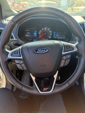 2022 Ford Edge ST