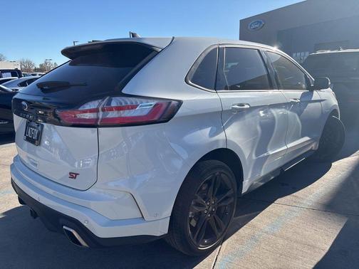 2022 Ford Edge ST