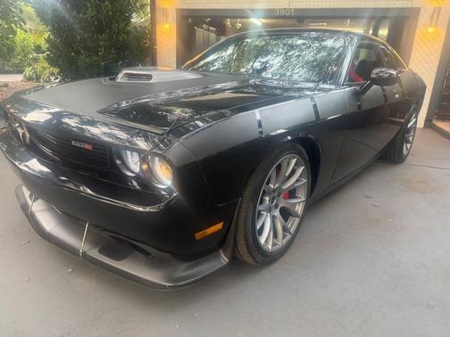 Phantom Black Tri-Coat Pearl 2013 Dodge Challenger SRT8