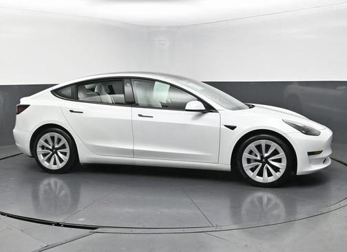 2022 Tesla Model 3 Standard Range