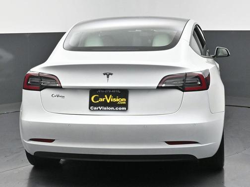 2022 Tesla Model 3 Standard Range