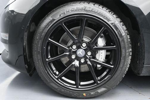 2019 Tesla Model 3 Mid Range