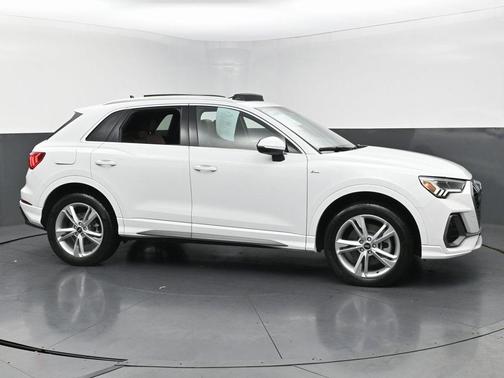 2022 Audi Q3 Premium Plus