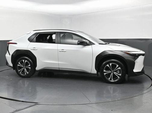 2023 Toyota bZ4X XLE