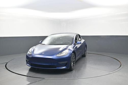 Deep Blue Metallic 2022 Tesla Model 3 Standard Range