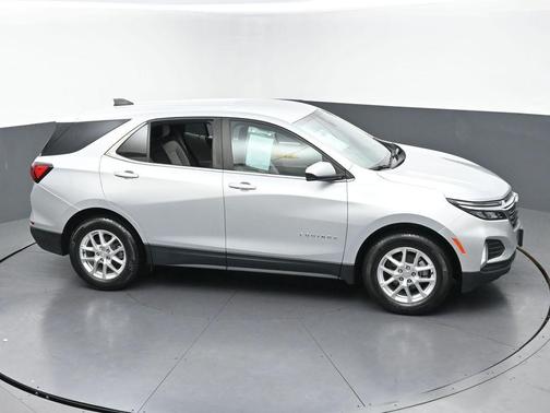 Silver Ice Metallic 2022 Chevrolet Equinox 1LT
