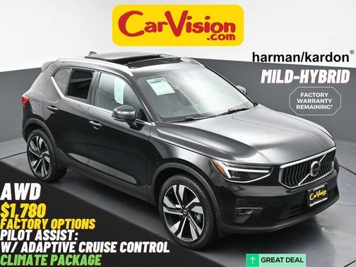 2024 Volvo XC40 B5 Ultimate Bright Theme