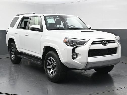 2024 Toyota 4Runner TRD Off Road