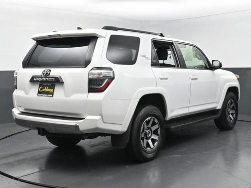 2024 Toyota 4Runner TRD Off Road