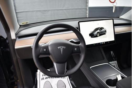 2023 Tesla Model Y Long Range Dual Motor All-Wheel Drive