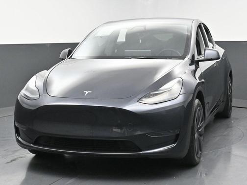 2024 Tesla Model Y Standard Range