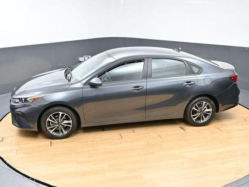 Gray 2024 Kia Forte LXS