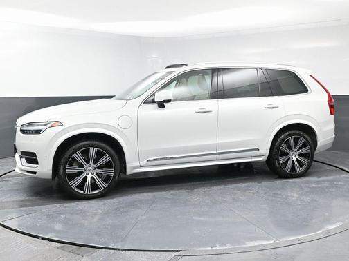2023 Volvo XC90 Recharge Plug-In Hybrid T8 Plus Bright Theme 7-Seater