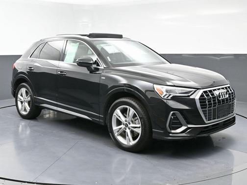 2022 Audi Q3 45 S line Premium Plus