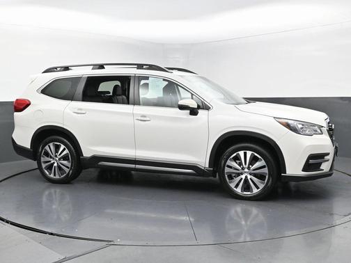 2022 Subaru Ascent Limited 8-Passenger