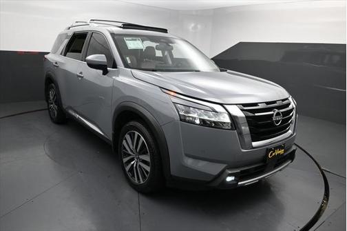 2022 Nissan Pathfinder Platinum 2WD