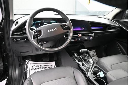 2023 Kia Niro EX