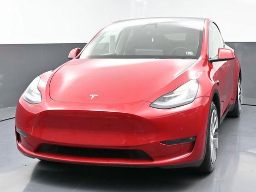 2022 Tesla Model Y Long Range Dual Motor All-Wheel Drive