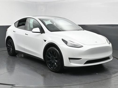 2022 Tesla Model Y Long Range Dual Motor All-Wheel Drive