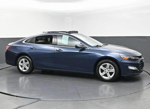 2022 Chevrolet Malibu FWD LT