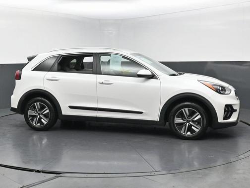 2022 Kia Niro LXS