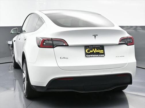 2022 Tesla Model Y Long Range Dual Motor All-Wheel Drive