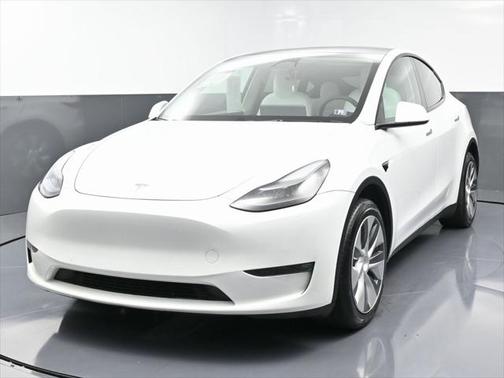 2022 Tesla Model Y Long Range Dual Motor All-Wheel Drive