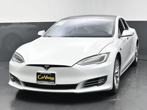 Pearl White Multi-Coat 2019 Tesla Model S Long Range