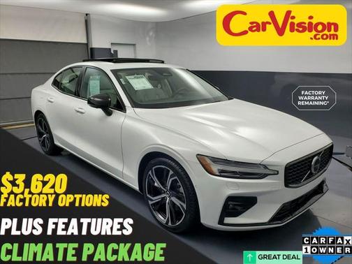 2023 Volvo S60 B5 Plus Dark Theme