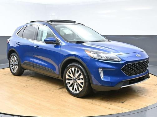 Atlas Blue Metallic 2022 Ford Escape Titanium
