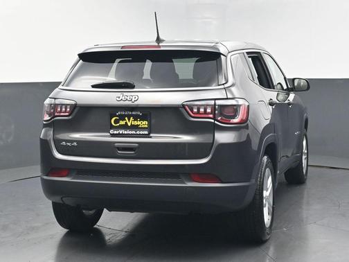 Granite Crystal Metallic Clearcoat 2023 Jeep Compass Sport