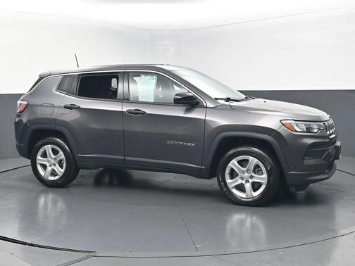 Granite Crystal Metallic Clearcoat 2023 Jeep Compass Sport