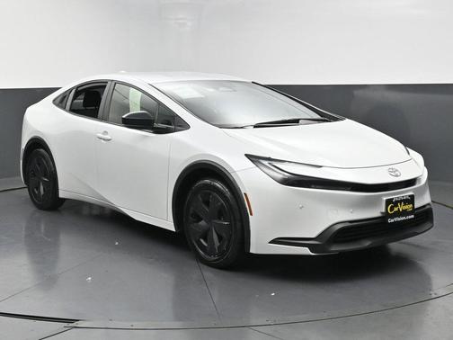 2023 Toyota Prius LE