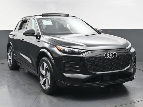 2025 Audi Q6 e-tron Premium Plus quattro