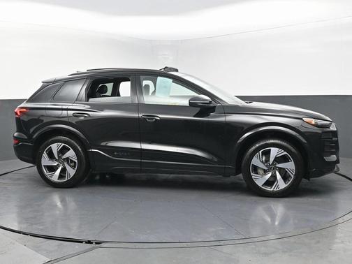 2025 Audi Q6 e-tron Premium Plus quattro