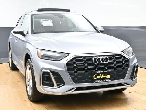 Florett Silver Metallic 2024 Audi Q5 e 55 S line Premium Plus