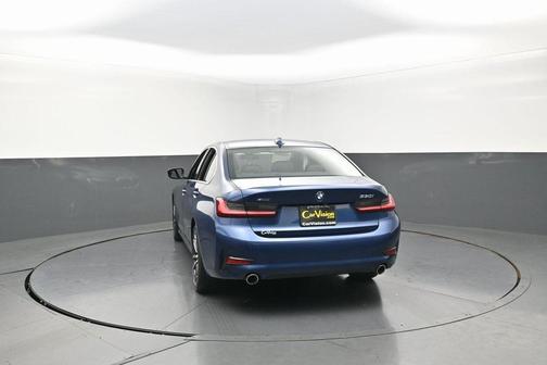 2022 BMW 330 i xDrive