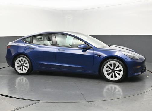 2022 Tesla Model 3 Standard Range