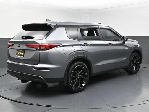 2023 Mitsubishi Outlander PHEV SE S-AWC