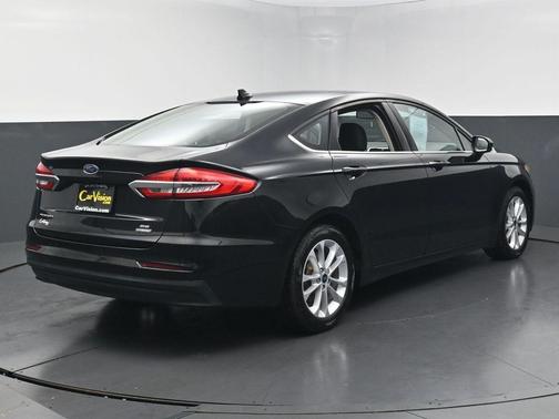 Black Metallic 2020 Ford Fusion Hybrid SE